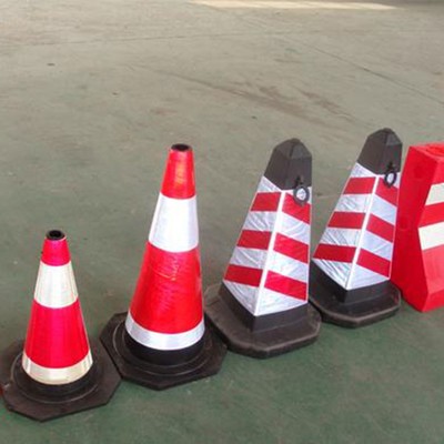 【路森】.道路交通設(shè)施廠家 護(hù)欄 自行車架.圖片_高清圖_細(xì)節(jié)圖-廊坊市路森交通設(shè)施 -