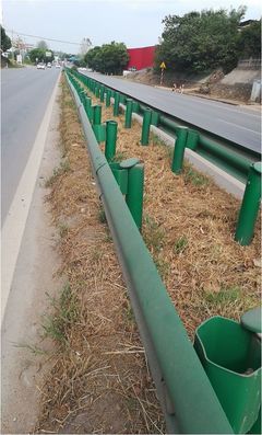 【項(xiàng)目建設(shè)】市公路局加強(qiáng)國省干線安防設(shè)施建設(shè)